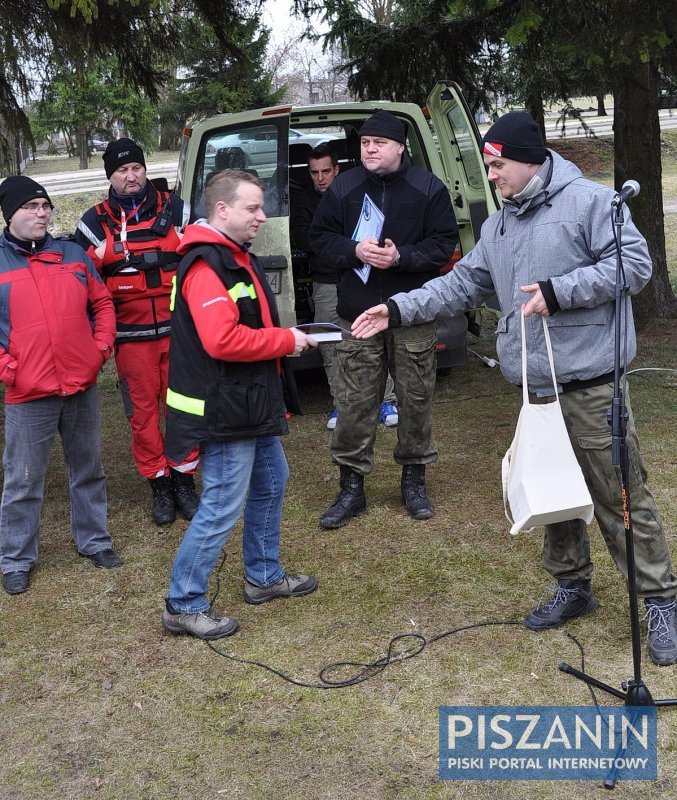 Z Pisy do ZUKu. Wyłowiono setki przedmiotów z dna naszej rzeki.