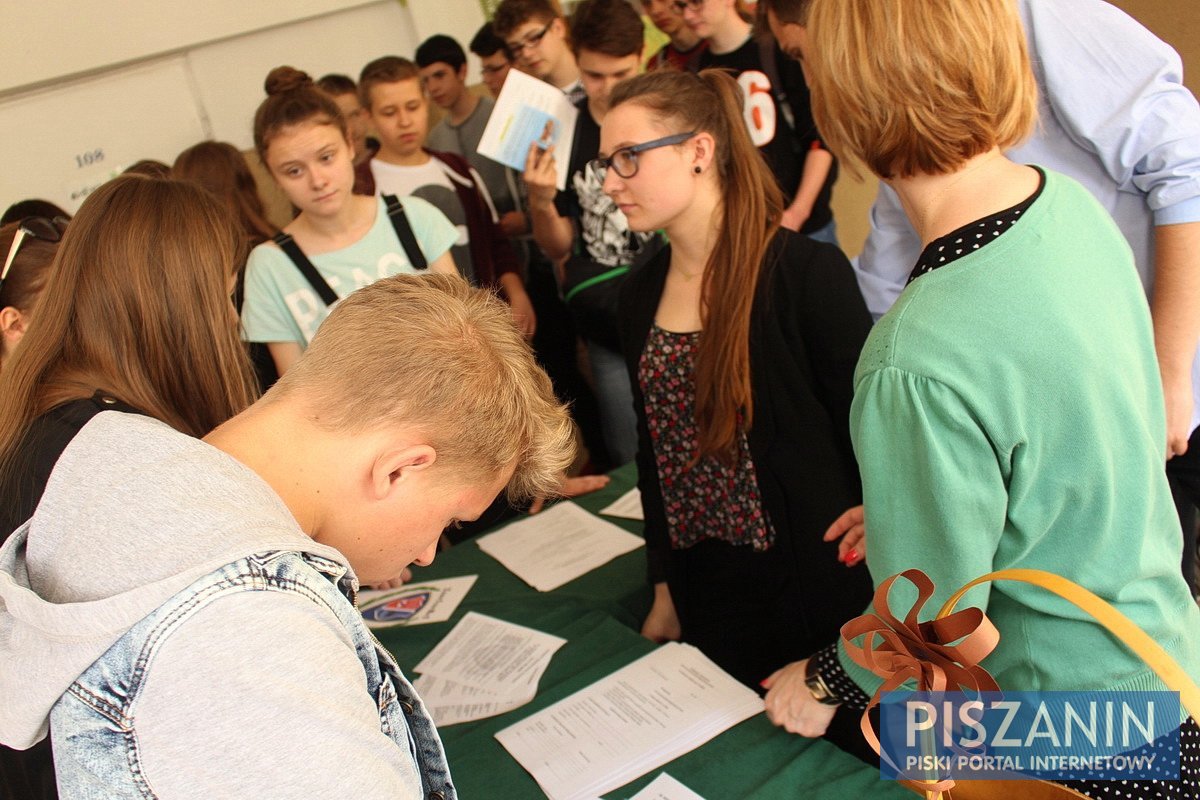 Szkoły średnie prezentowały się na targach