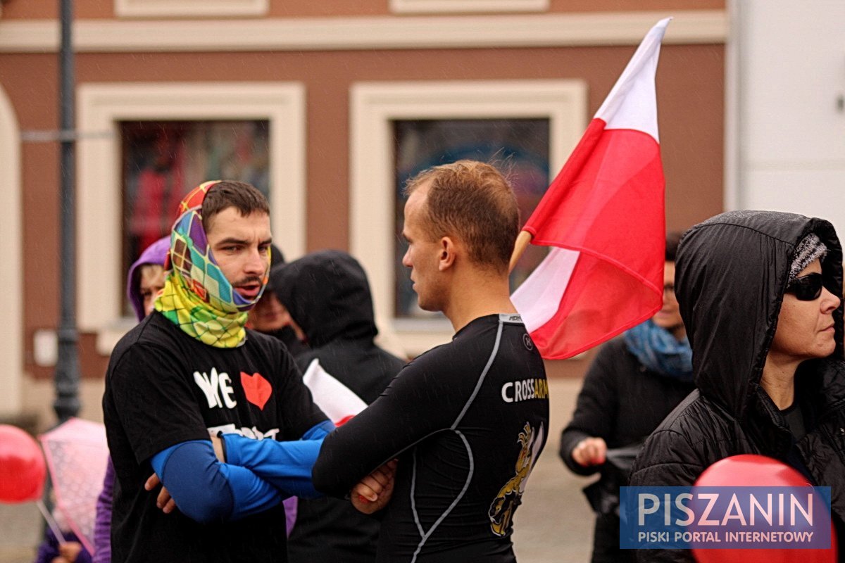 Deszczowy bieg w Święto Niepodległości