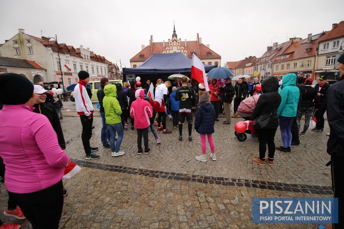 Deszczowy bieg w Święto Niepodległości