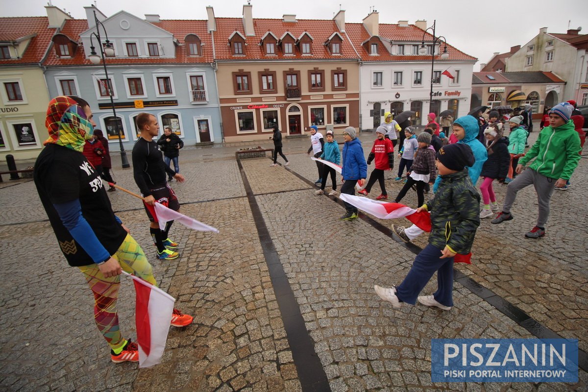 Deszczowy bieg w Święto Niepodległości