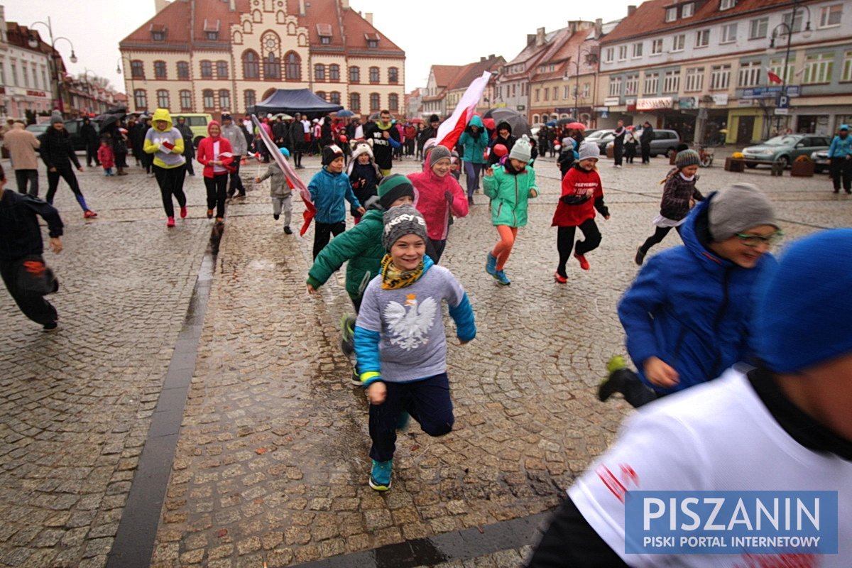 Deszczowy bieg w Święto Niepodległości