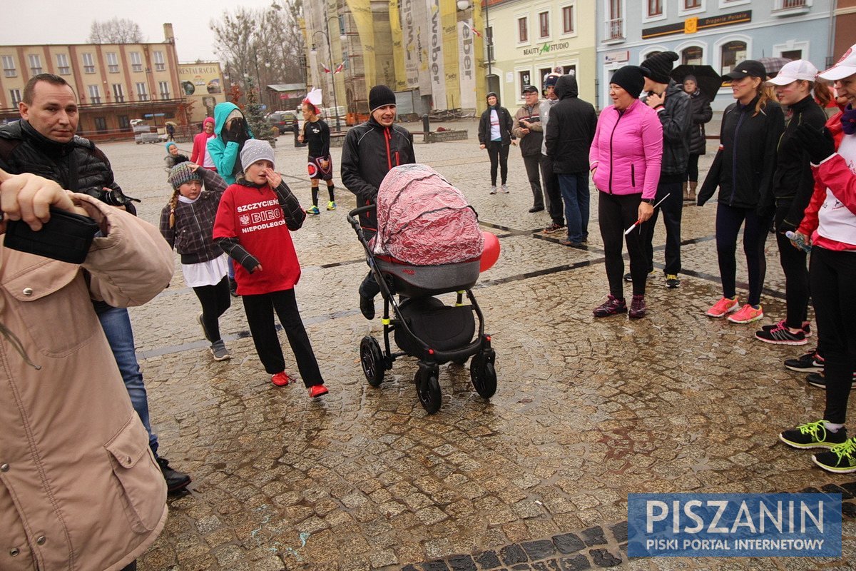 Deszczowy bieg w Święto Niepodległości