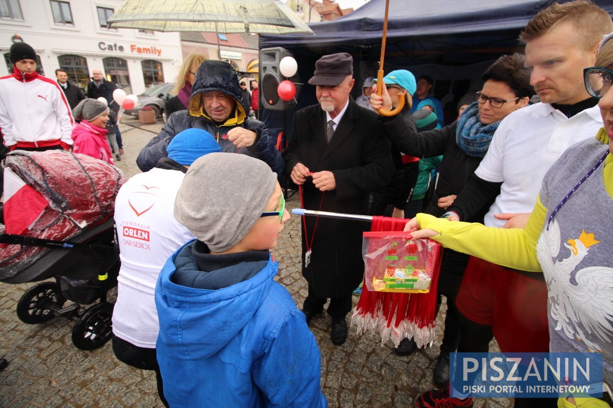 Deszczowy bieg w Święto Niepodległości