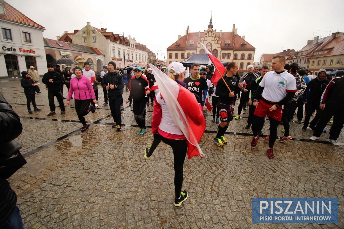 Deszczowy bieg w Święto Niepodległości