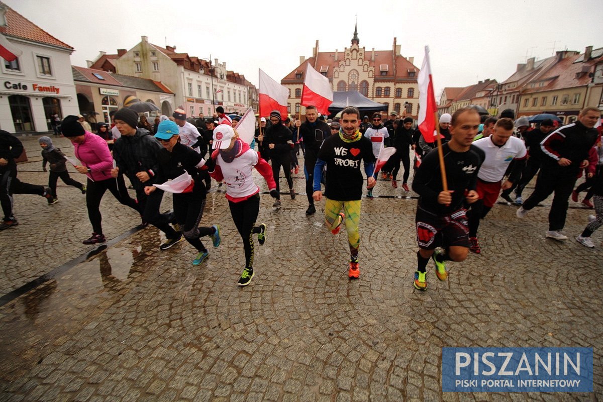 Deszczowy bieg w Święto Niepodległości