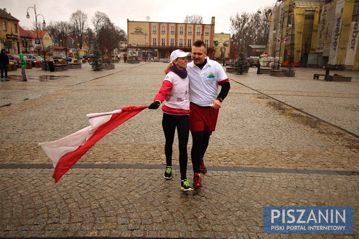 Deszczowy bieg w Święto Niepodległości