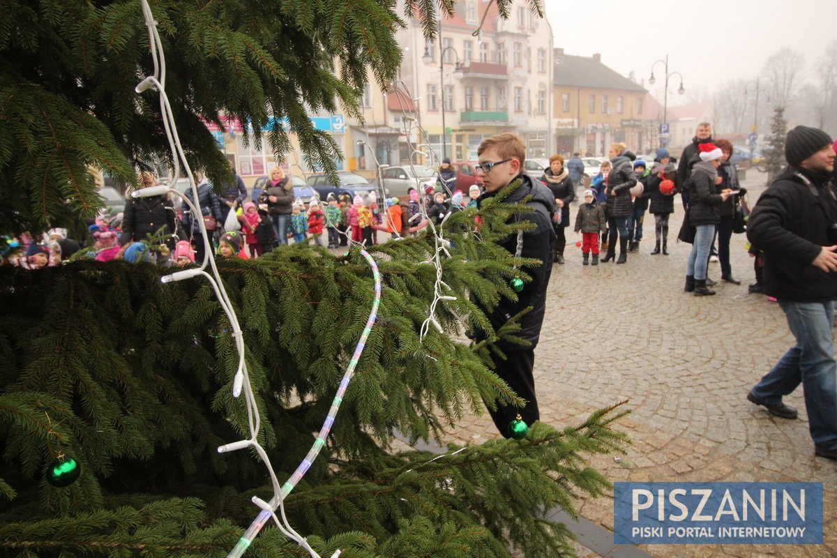 Wspólnie ubraliśmy choinkę na Placu Daszyńskiego