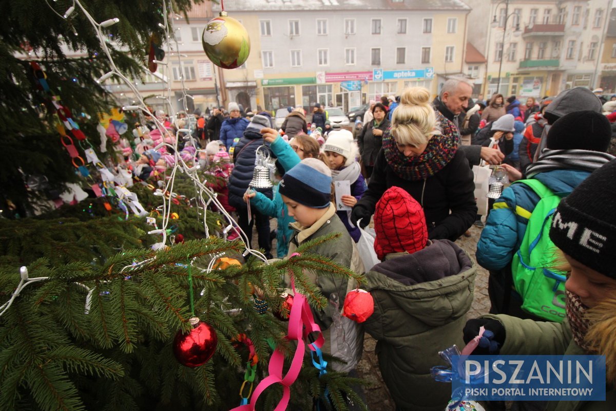 Wspólnie ubraliśmy choinkę na Placu Daszyńskiego