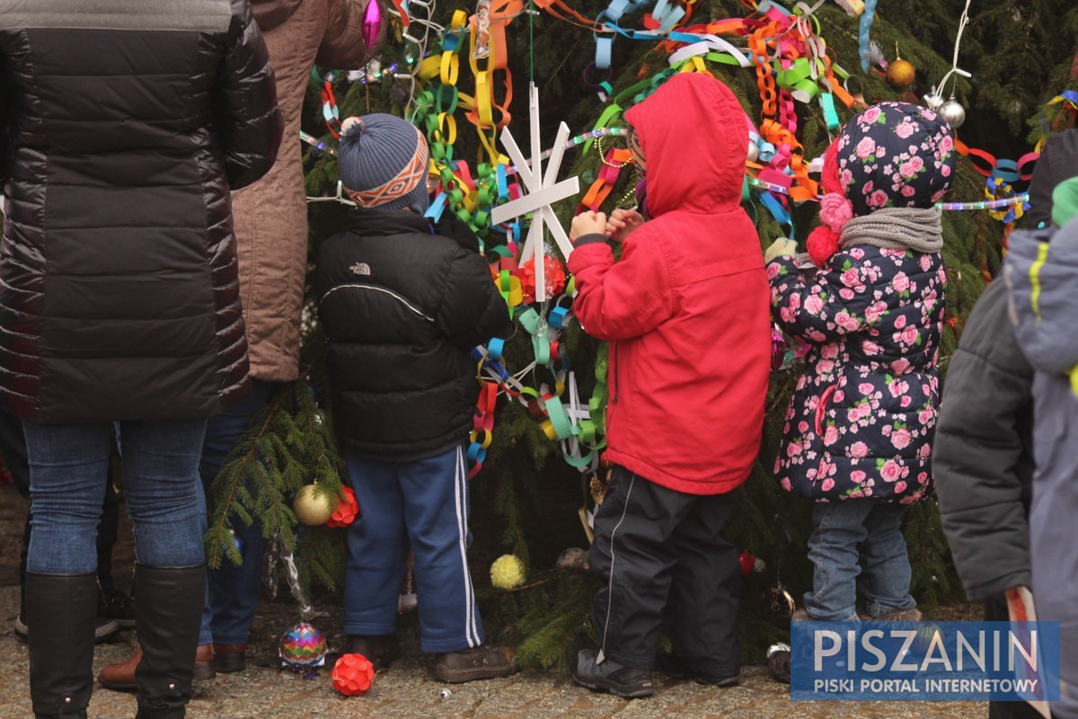 Wspólnie ubraliśmy choinkę na Placu Daszyńskiego