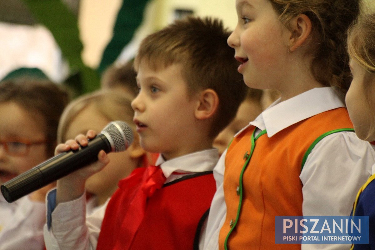 Promyczki wystąpiły dla babć i dziadków