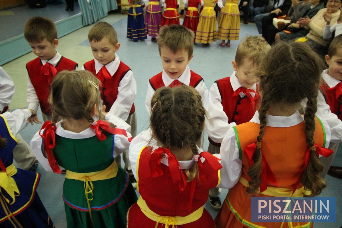 Promyczki wystąpiły dla babć i dziadków