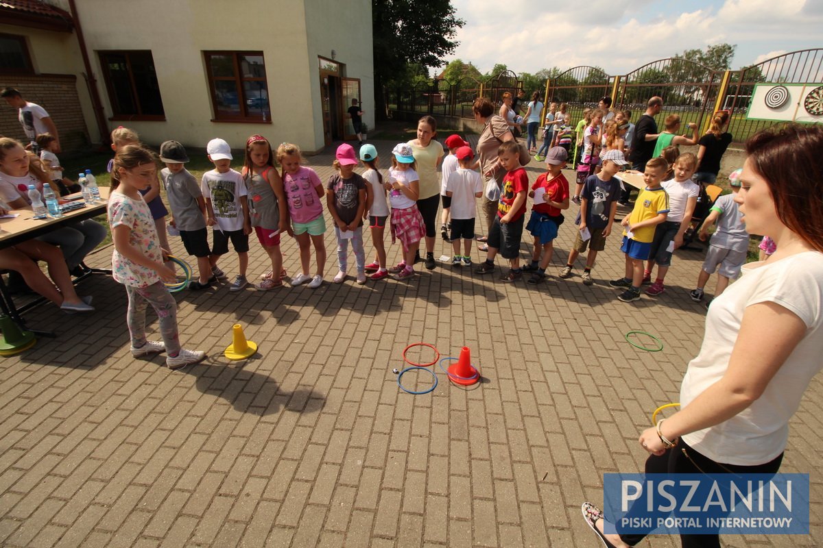 Sportowo - strażacki Dzień Dziecka w piskiej Jedynce