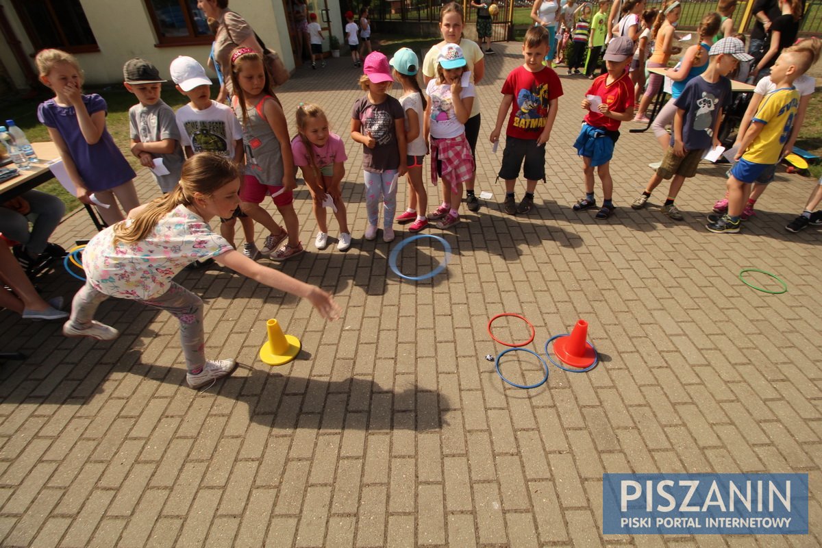 Sportowo - strażacki Dzień Dziecka w piskiej Jedynce