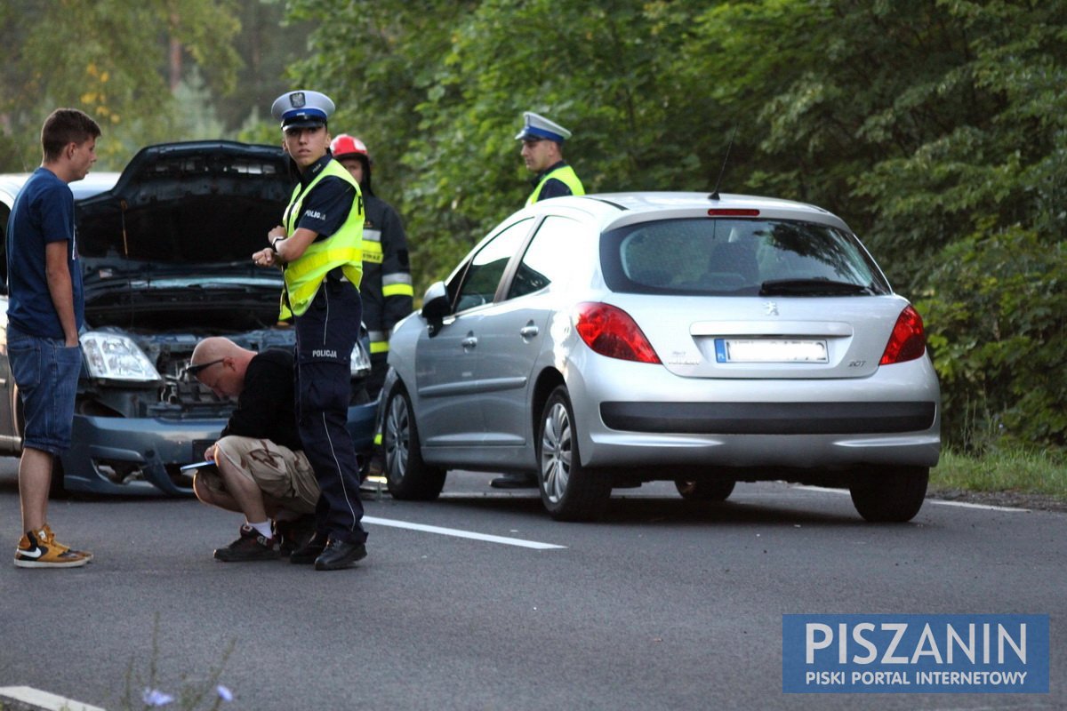 Wypadek na trasie Pisz - Orzysz. Ranny motocyklista przebywa w szpitalu.