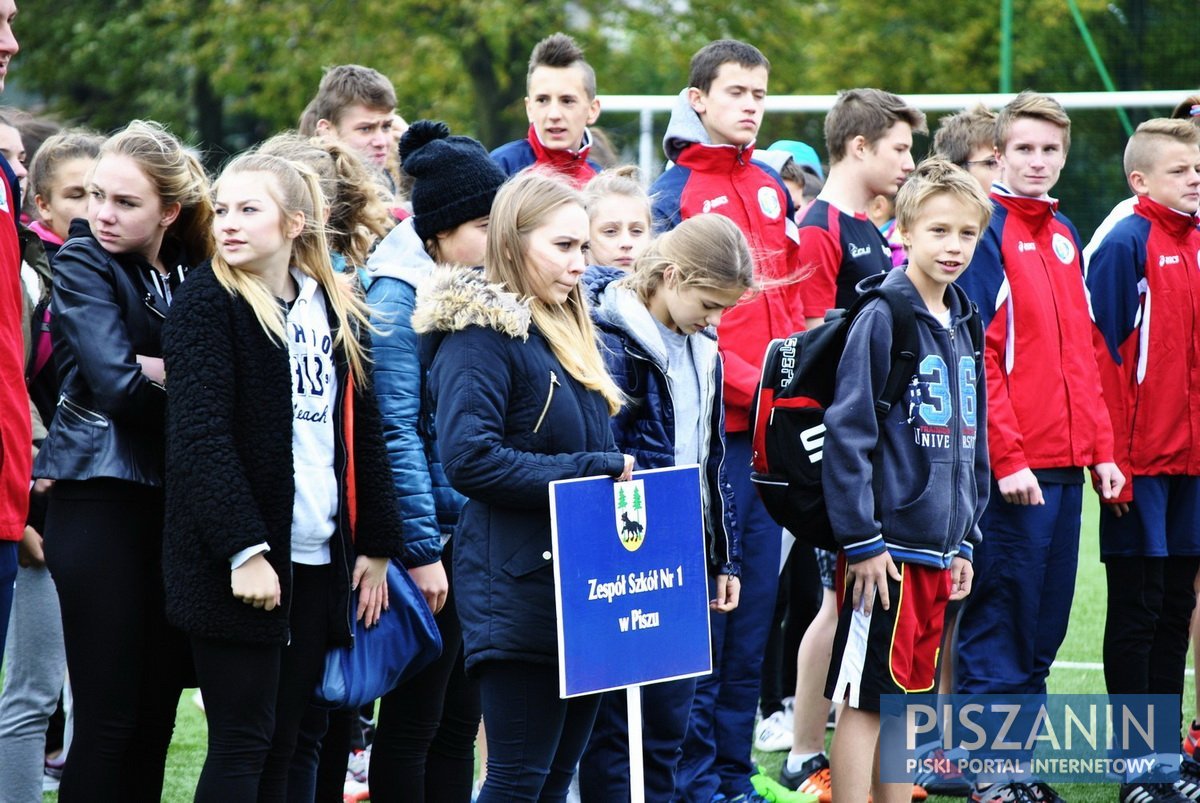 101 uczniów z powiatu piskiego rywalizowało w lekkiej atletyce