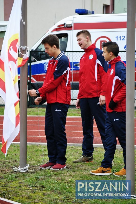 101 uczniów z powiatu piskiego rywalizowało w lekkiej atletyce