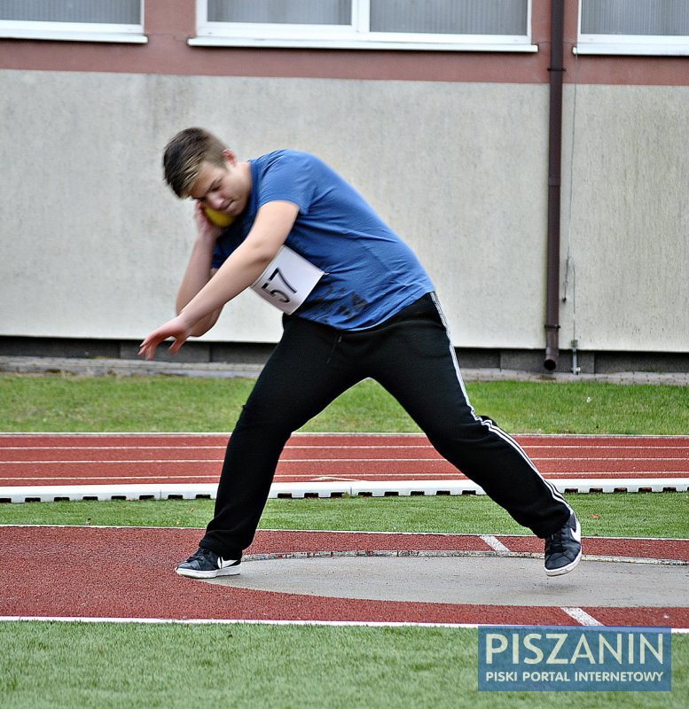 101 uczniów z powiatu piskiego rywalizowało w lekkiej atletyce