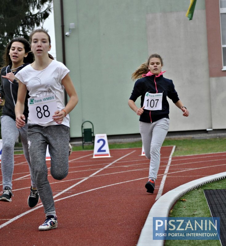 101 uczniów z powiatu piskiego rywalizowało w lekkiej atletyce