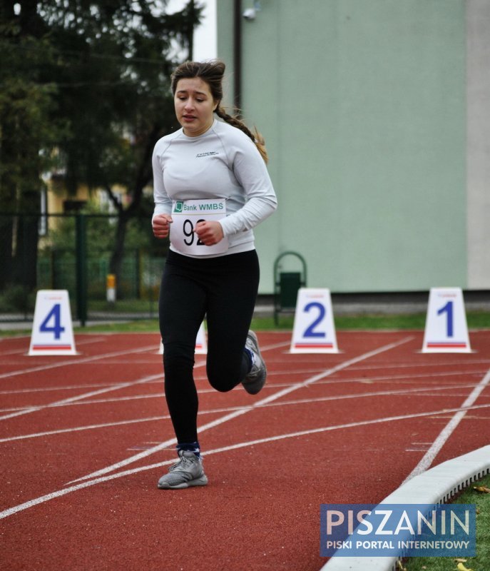 101 uczniów z powiatu piskiego rywalizowało w lekkiej atletyce