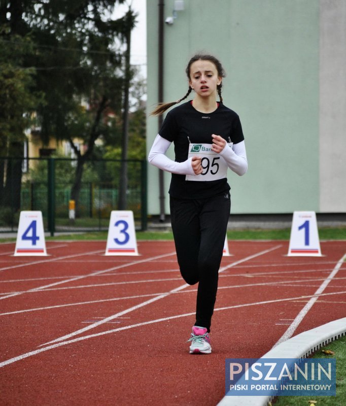 101 uczniów z powiatu piskiego rywalizowało w lekkiej atletyce