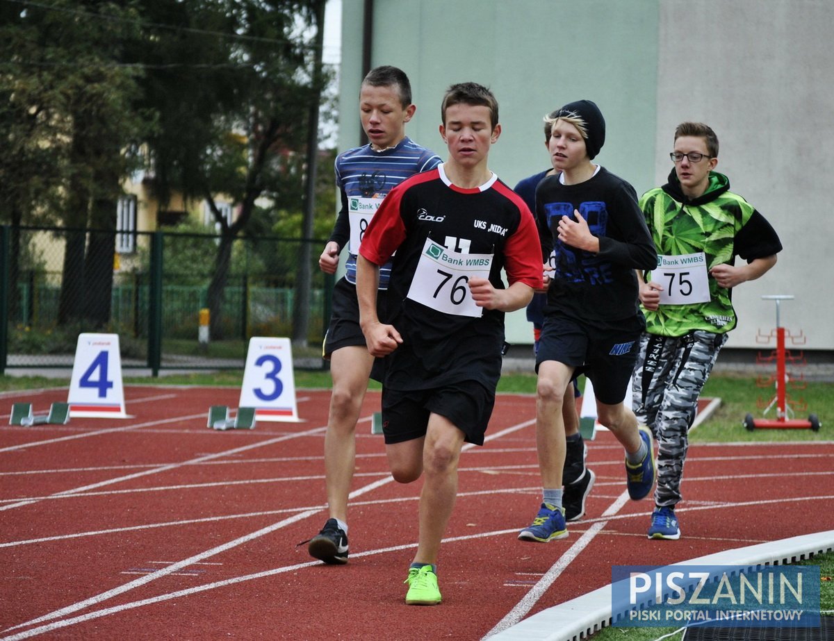 101 uczniów z powiatu piskiego rywalizowało w lekkiej atletyce