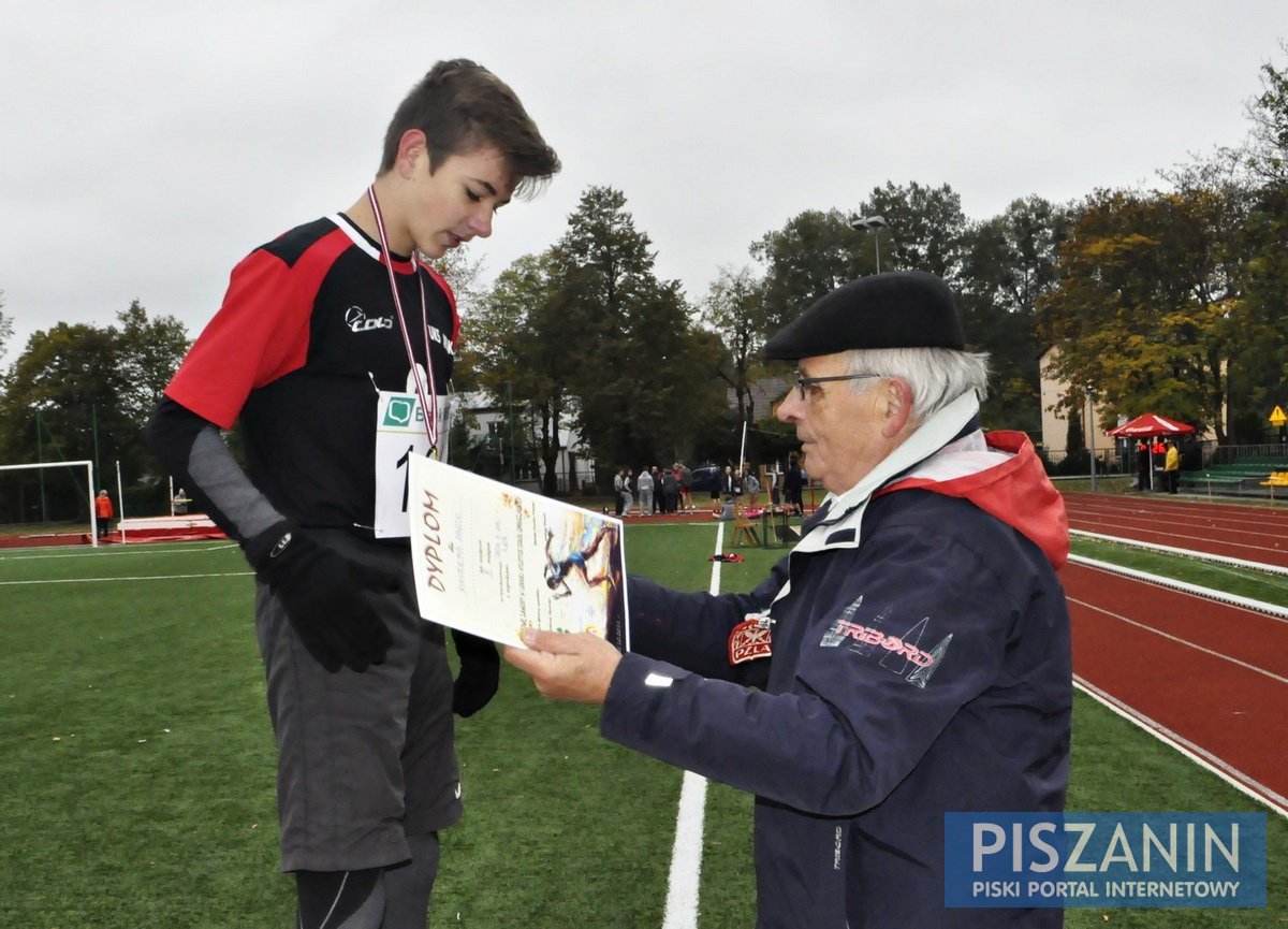 101 uczniów z powiatu piskiego rywalizowało w lekkiej atletyce