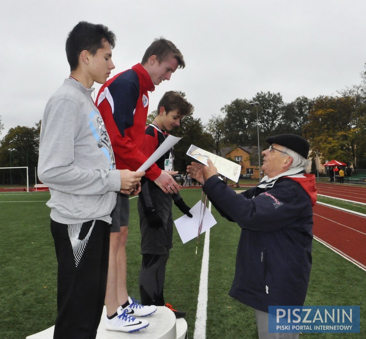 101 uczniów z powiatu piskiego rywalizowało w lekkiej atletyce