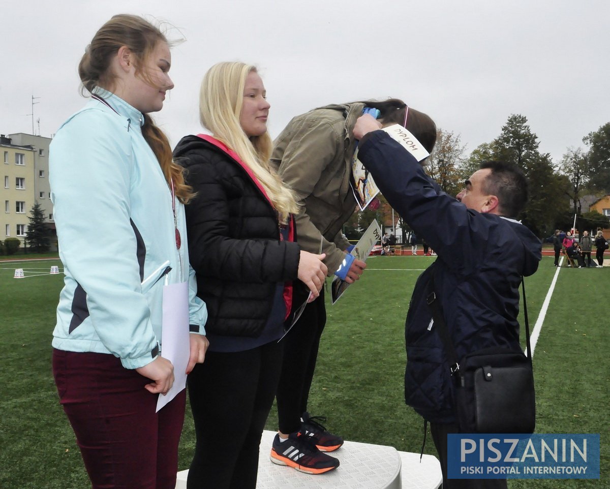 101 uczniów z powiatu piskiego rywalizowało w lekkiej atletyce