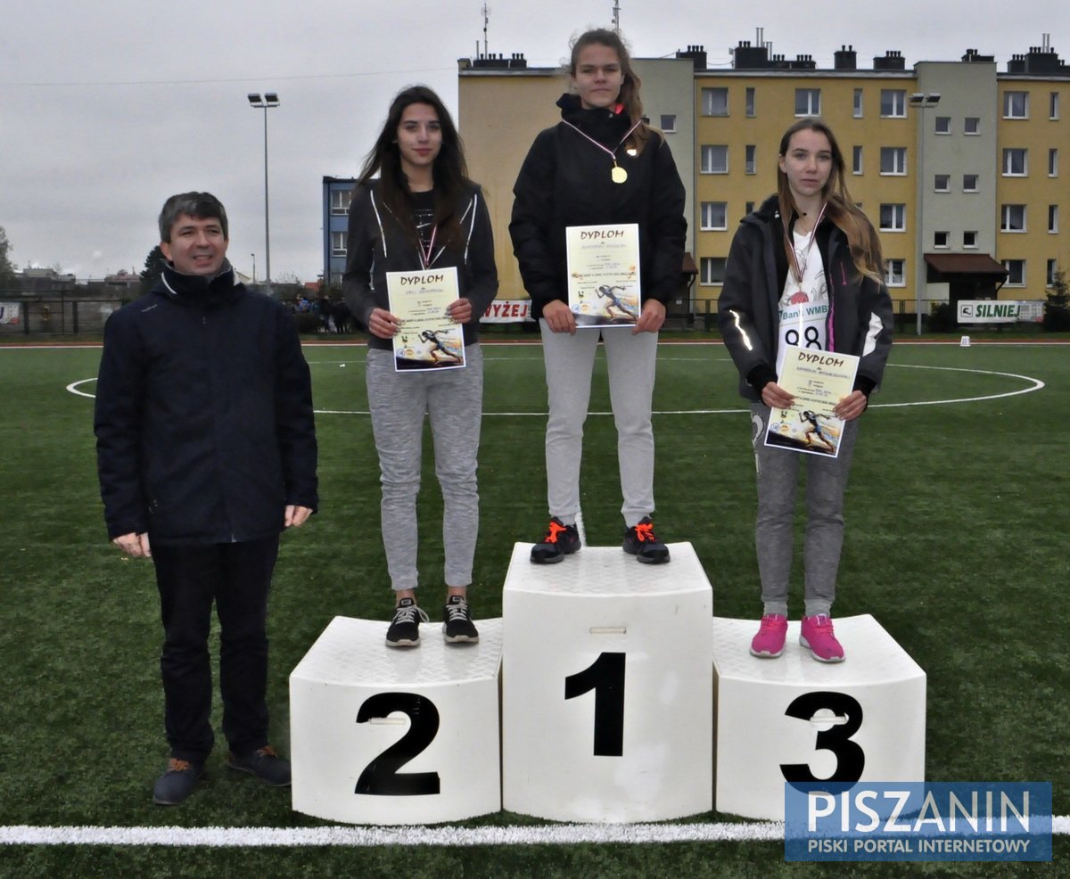 101 uczniów z powiatu piskiego rywalizowało w lekkiej atletyce