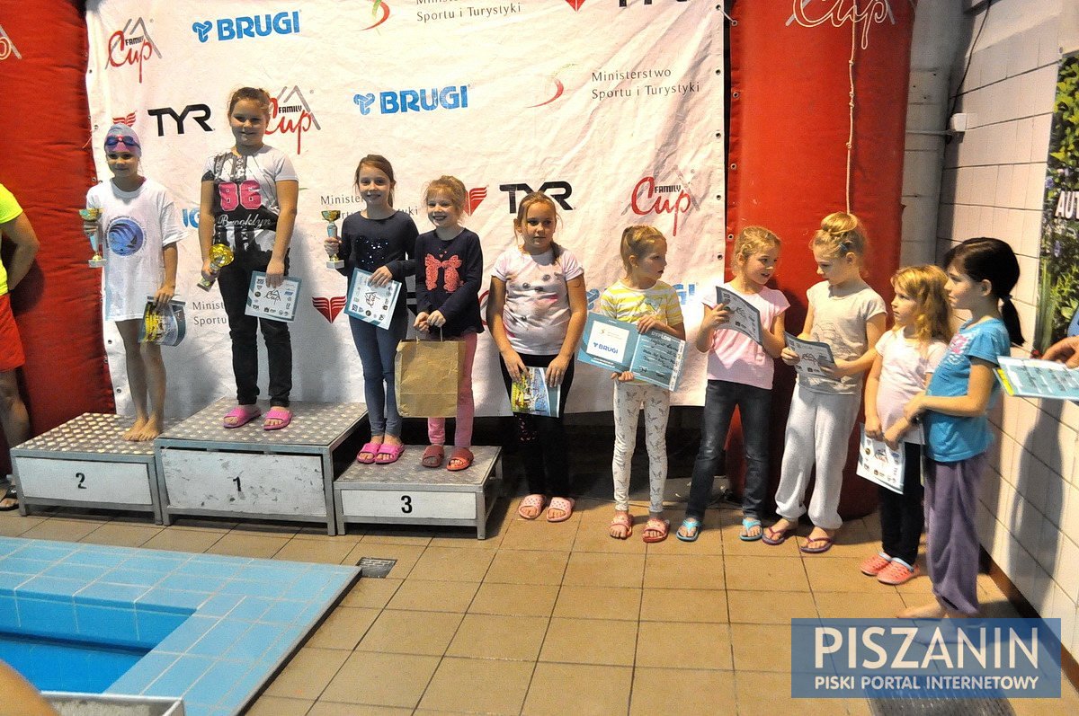 Zawody pływackie Family Cup - galeria zdjęć