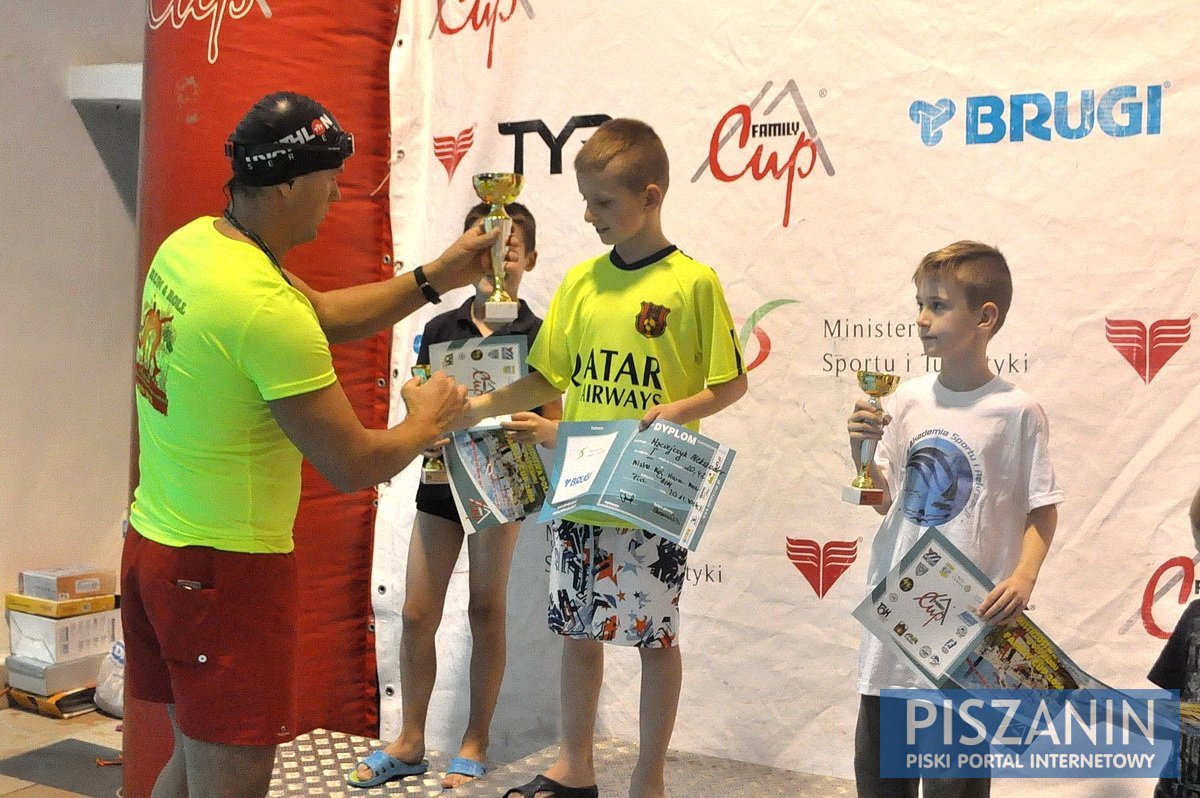 Zawody pływackie Family Cup - galeria zdjęć