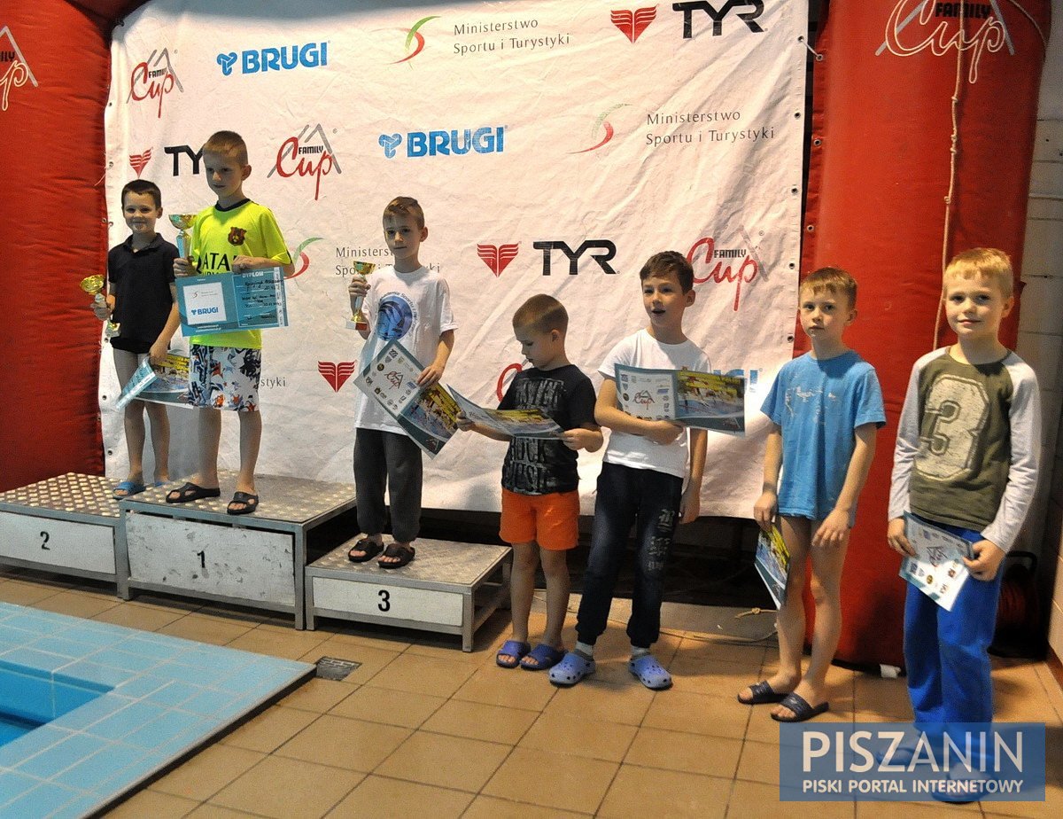 Zawody pływackie Family Cup - galeria zdjęć