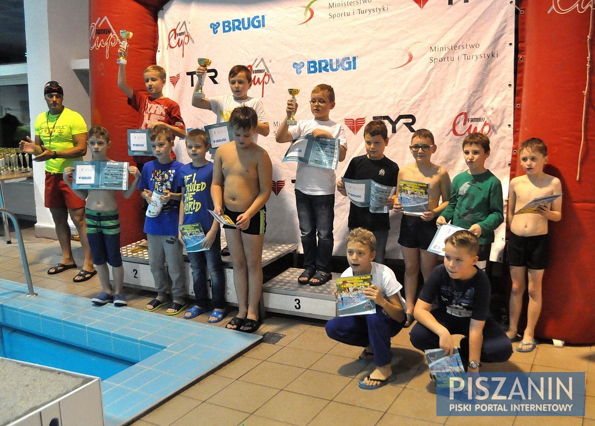 Zawody pływackie Family Cup - galeria zdjęć