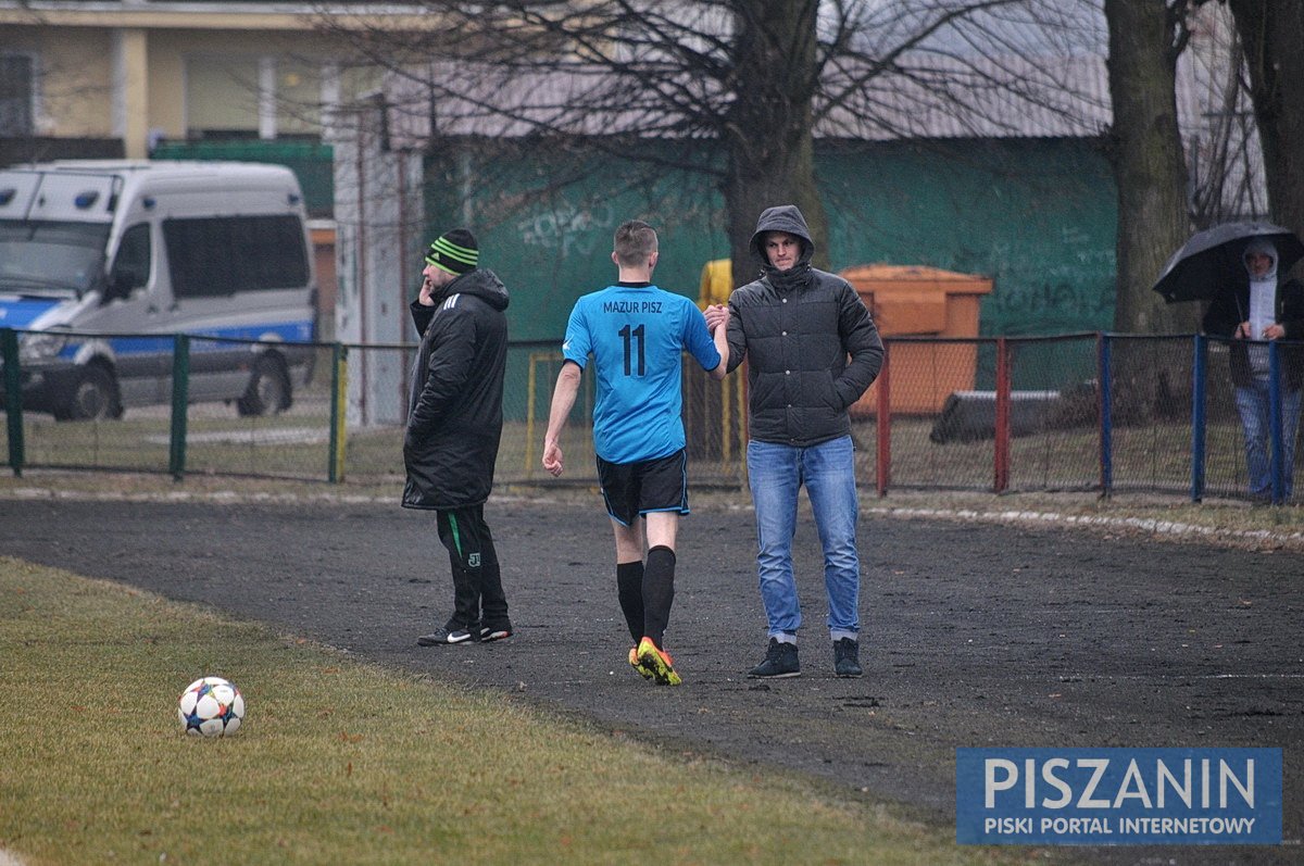 Piszanie zdeklasowani przez Śniardwy