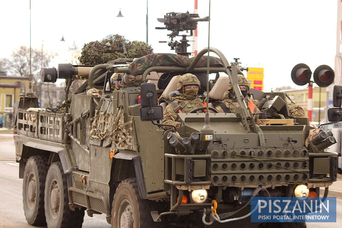 Pierwsze kolumny wojsk NATO przejeżdżają przez Pisz