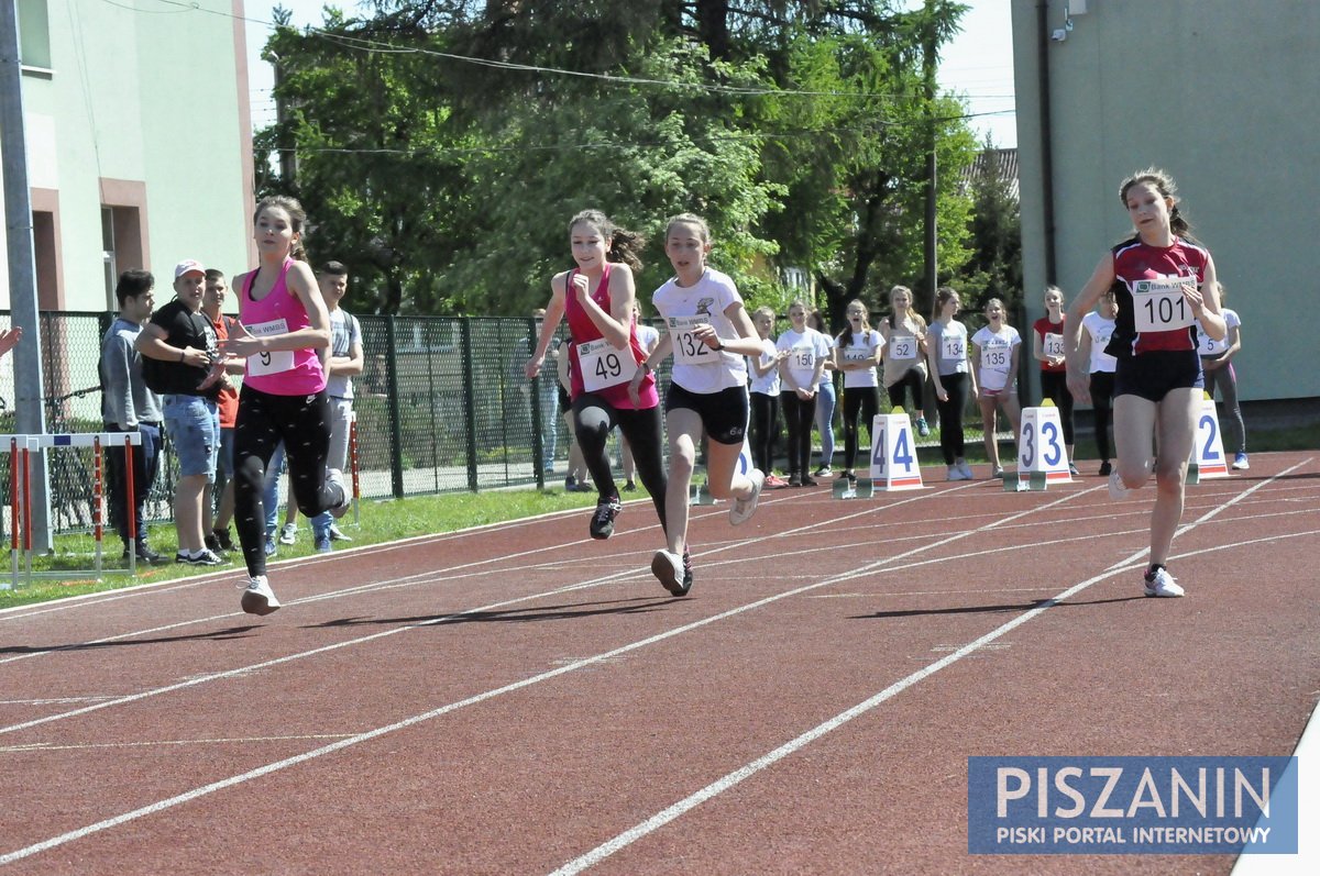 Zawody lekkoatletyczne gimnazjalistów - galeria zdjęć