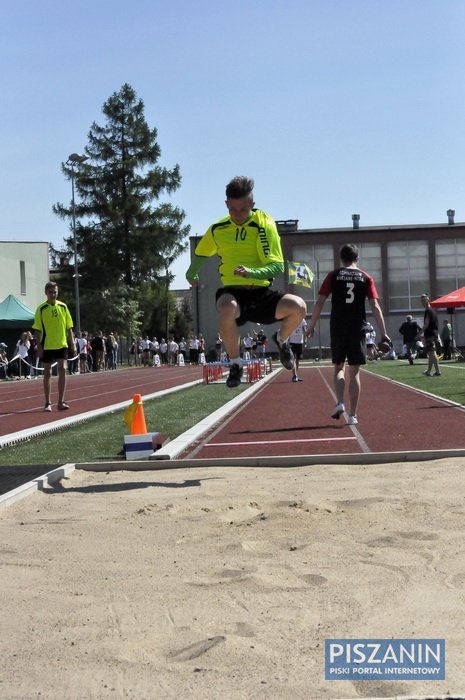 Zawody lekkoatletyczne gimnazjalistów - galeria zdjęć