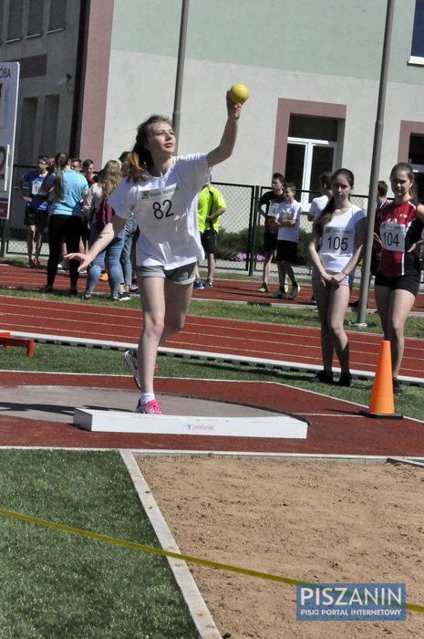 Zawody lekkoatletyczne gimnazjalistów - galeria zdjęć