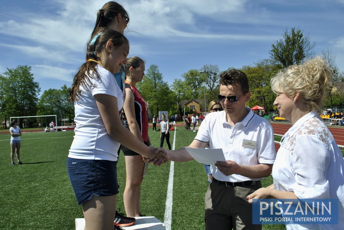 Zawody lekkoatletyczne gimnazjalistów - galeria zdjęć