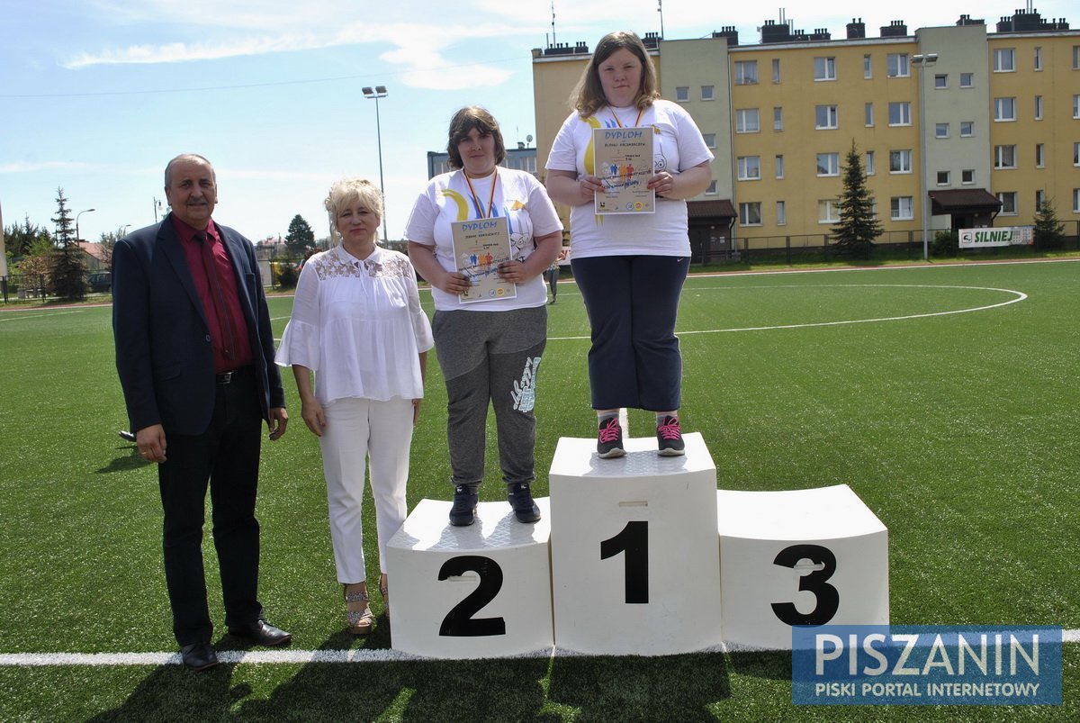 Zawody lekkoatletyczne gimnazjalistów - galeria zdjęć