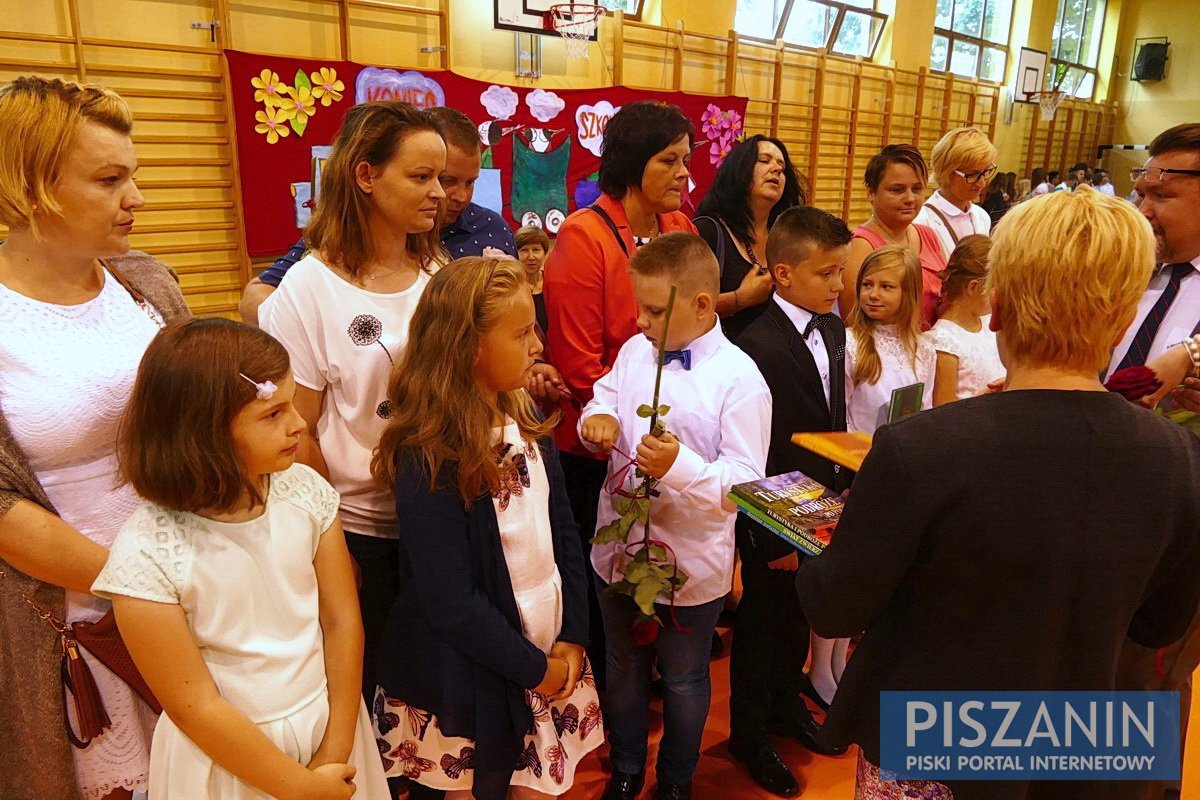 Wyróżnienia za naukę, konkursy i sport w piskiej Jedynce