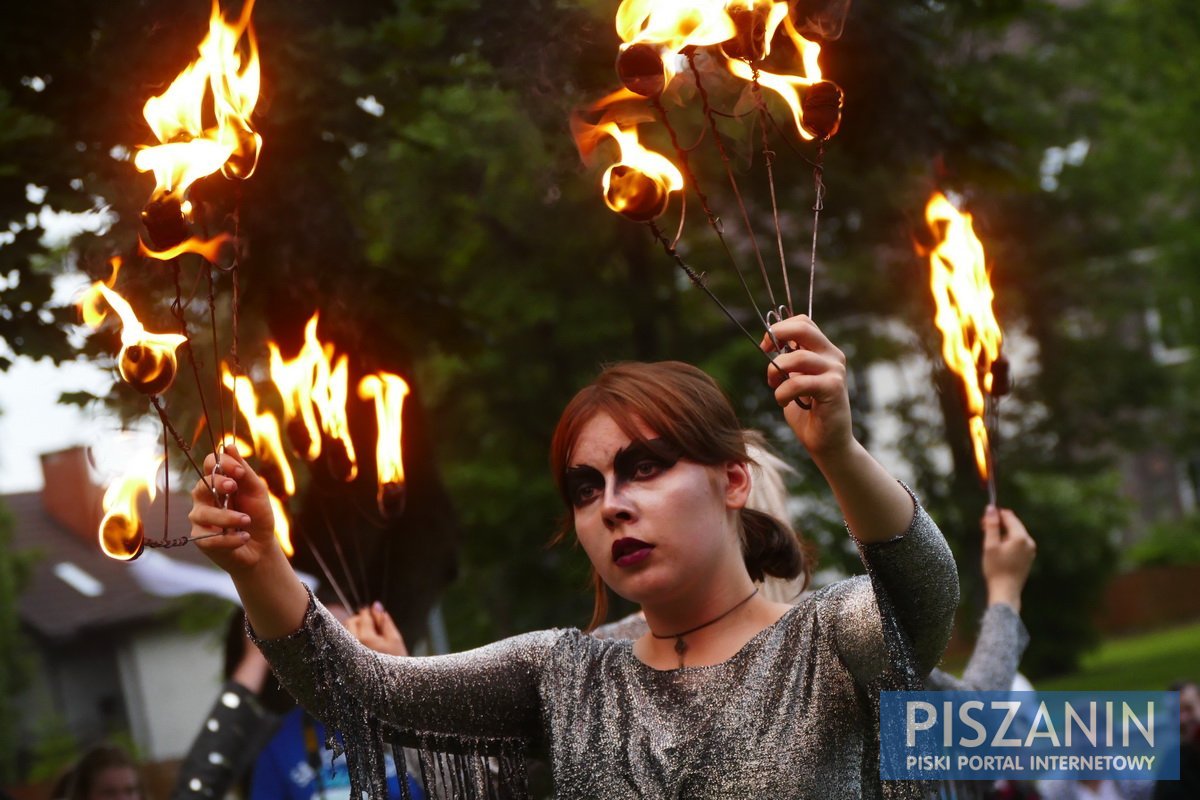 Fantastyczne widowisko w Noc Świętojańską