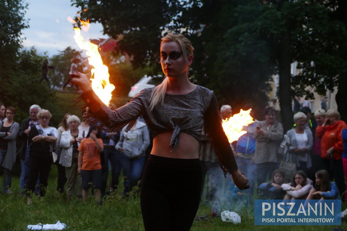 Fantastyczne widowisko w Noc Świętojańską