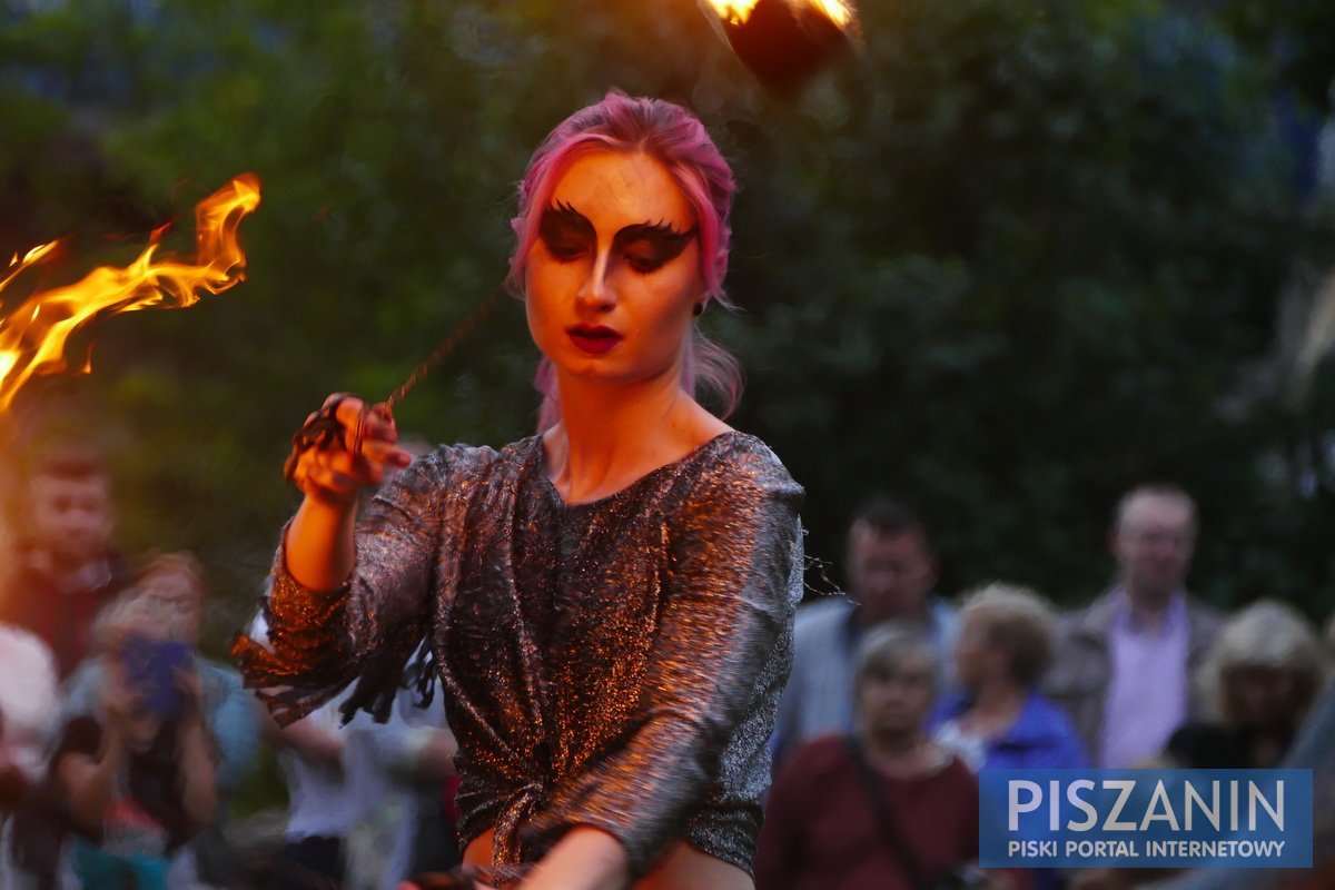 Fantastyczne widowisko w Noc Świętojańską