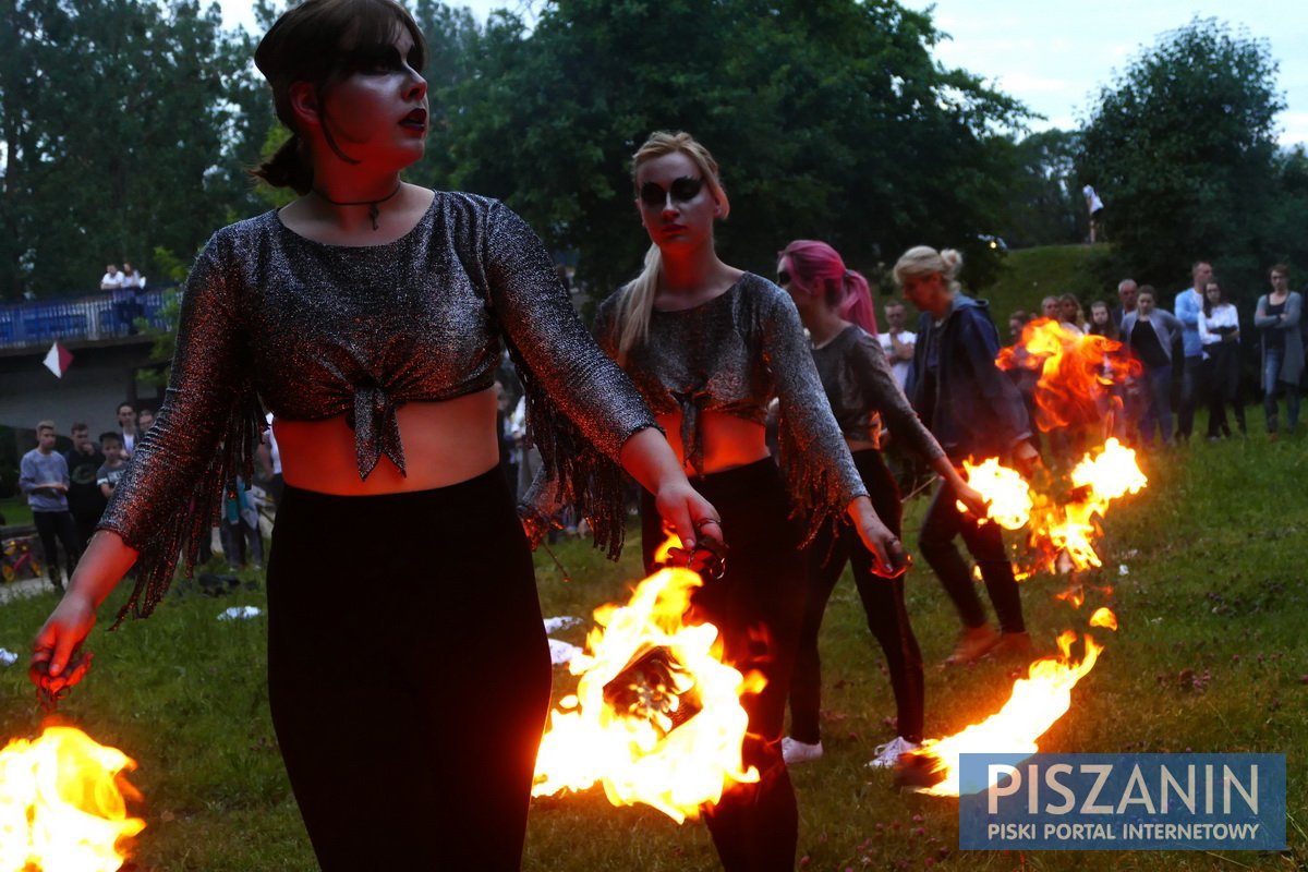 Fantastyczne widowisko w Noc Świętojańską