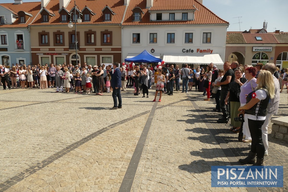 Słoneczny Polonez na Placu Daszyńskiego