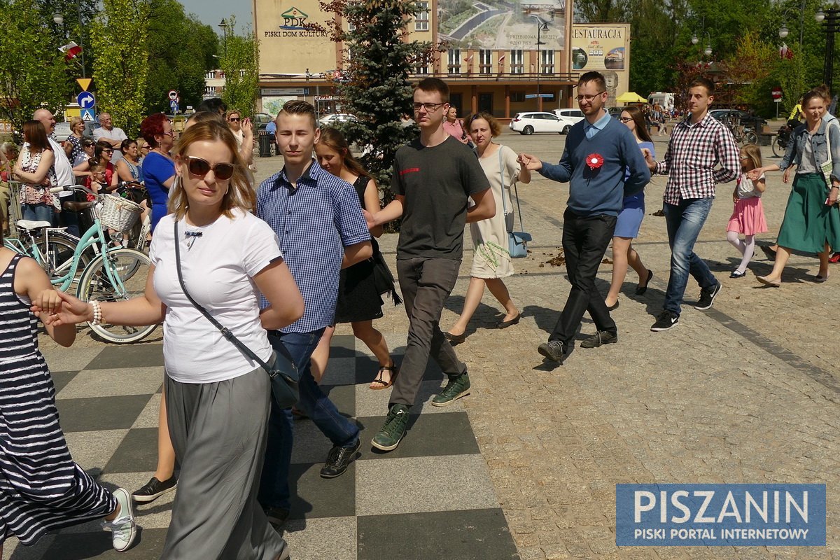 Słoneczny Polonez na Placu Daszyńskiego