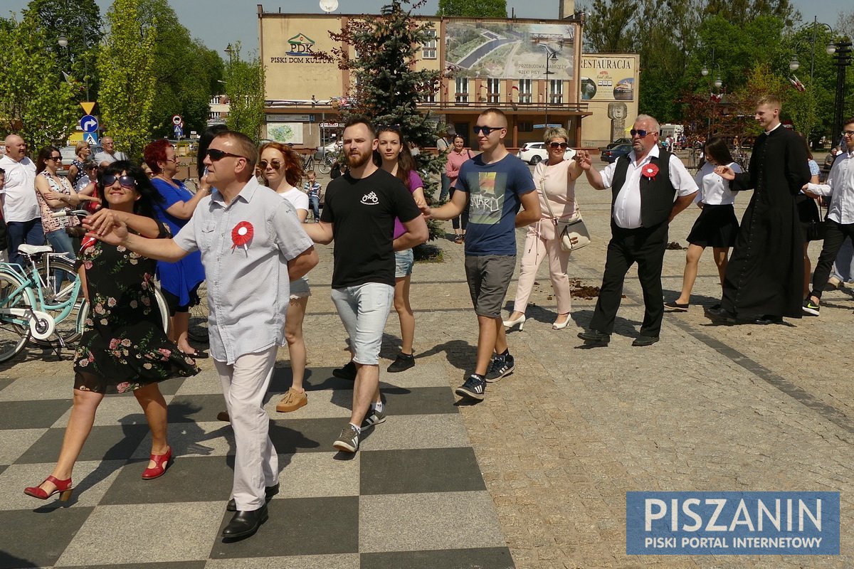 Słoneczny Polonez na Placu Daszyńskiego