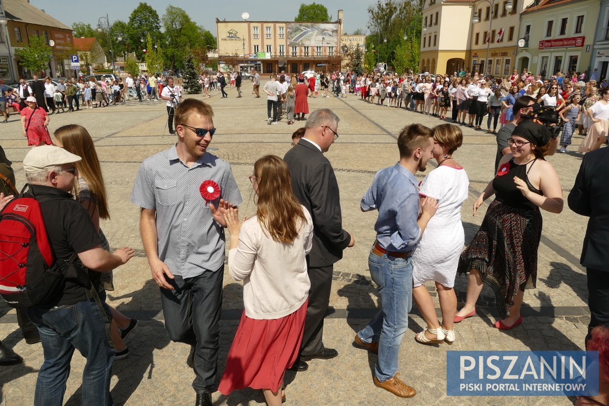 Słoneczny Polonez na Placu Daszyńskiego